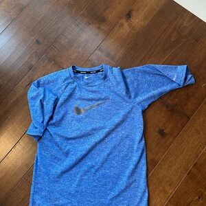 Nike Swim Shirt - Rash guard